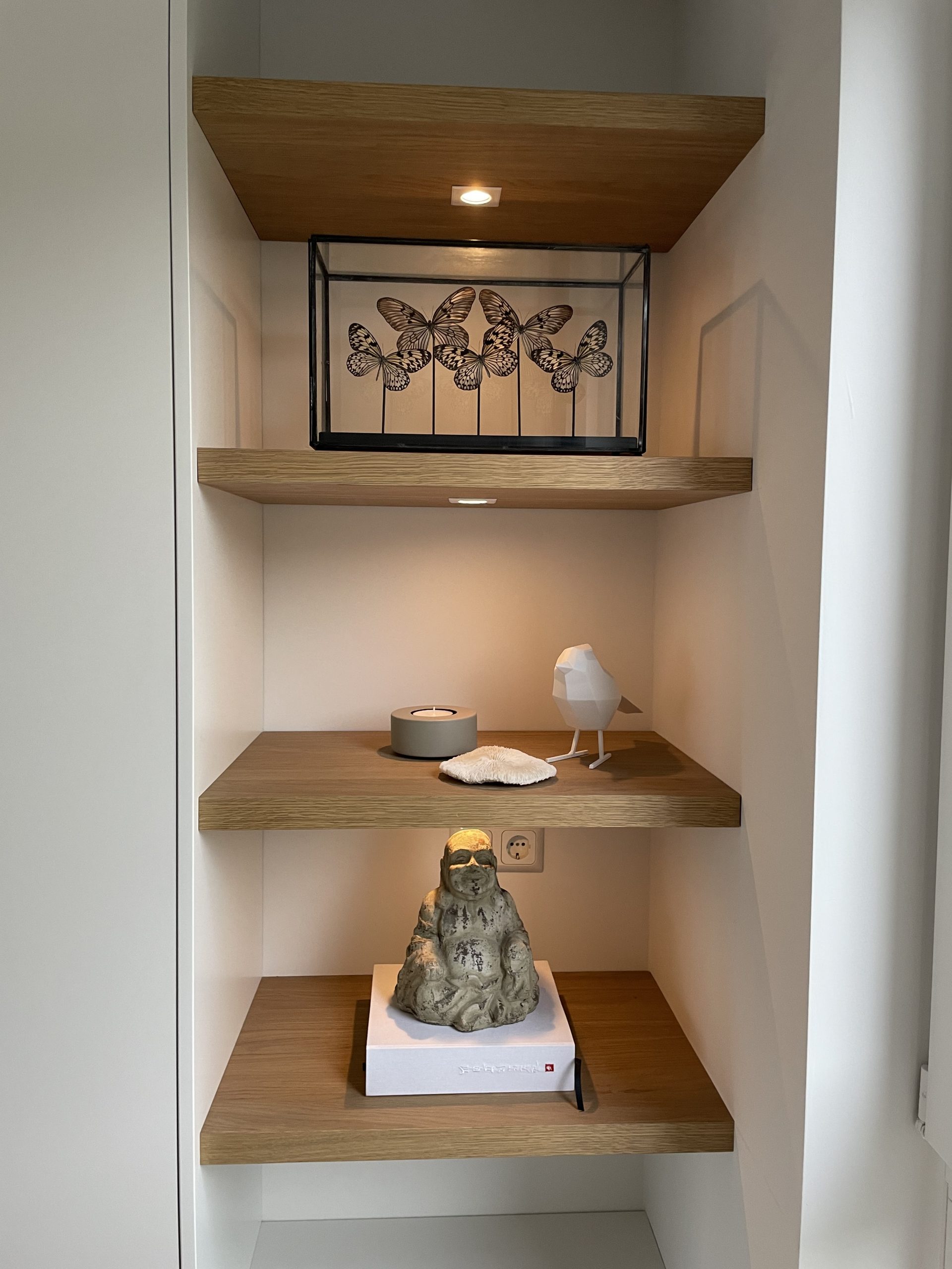 studio-melanie-parker-interieurstyling-decor-interieur-advies-ontwerp-vlinders-decoratie-styleyourhome-maatwerk-meubelen-interieurontwerper-interieuradviseur-almere-gooi-bussum-huizen-weesp