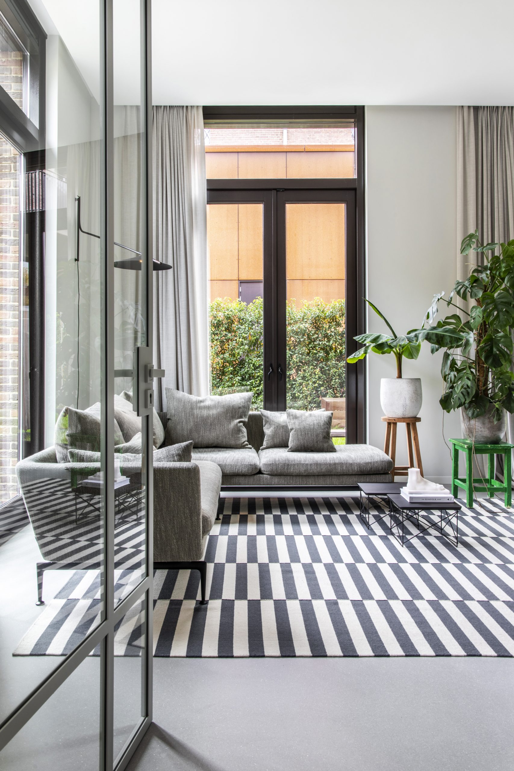 studio-melanie-parker-lichtplan-interieuronwerp-indeling-layout-interieur-advies-onwerp-realisatie-villa-vrijstaand-huis-stadvilla-bloemendaal-almere