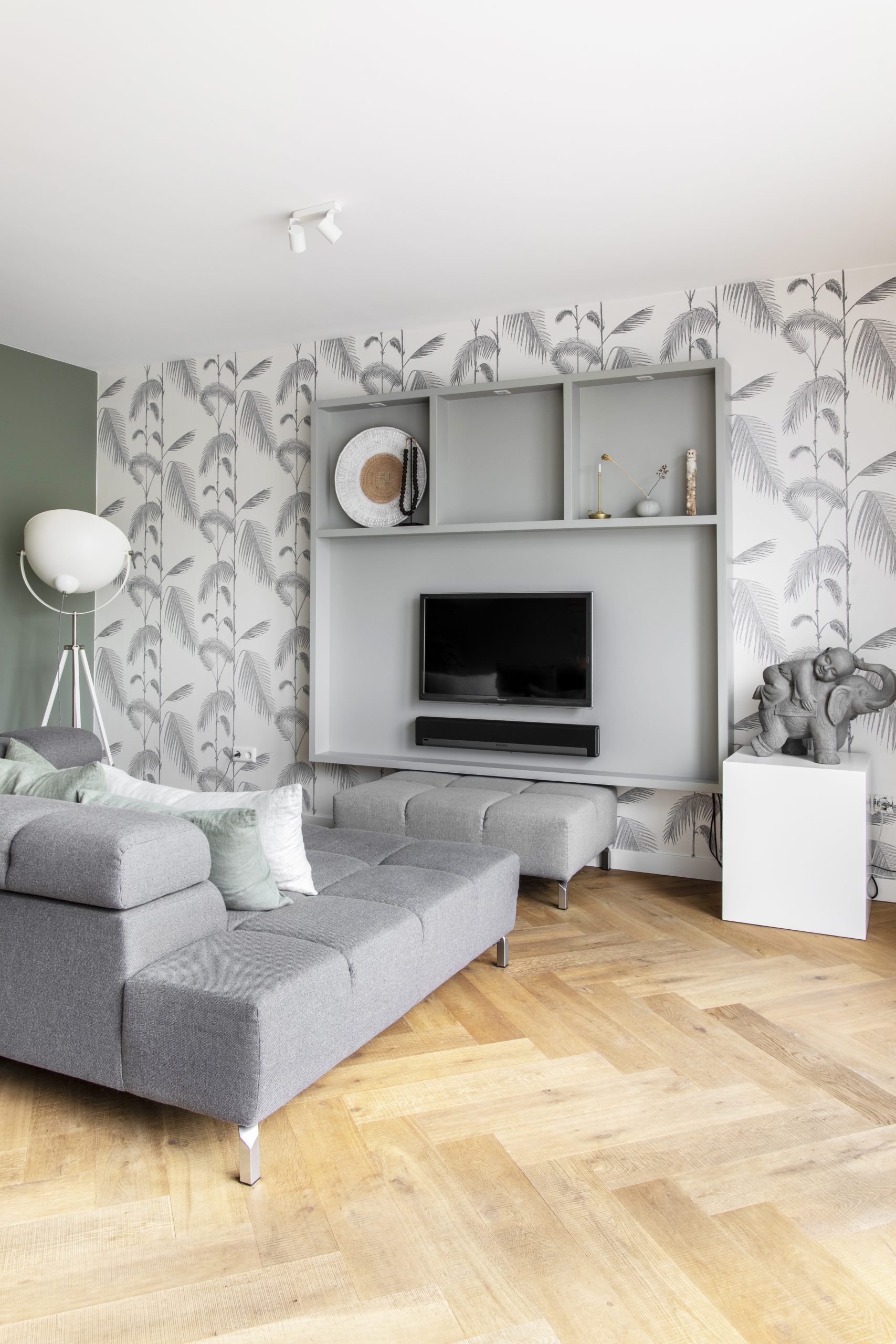 studio-melanie-parker-loungeroom-tvkamer-maatwerkmeubel-tvmeubel-maatwerk-design-interieurbouw-interieurontwerper